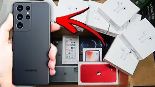 FOUND iPHONES & SAMSUNG GALAXY !! DUMPSTER DIVING APPLE STORE!! LETS GOO!! OMG!! JACKPOT!!