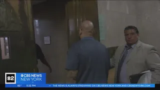 Former NYPD sergeant pleads guilty to assaulting person in holding cell