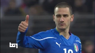 IL MILAN ACQUISTA LEONARDO BONUCCI - SERVIZIO TG1 (14/07/2017)