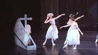 #TrocksAtHome: Les Ballets Trockadero de Monte Carlo: Giselle (excerpt)