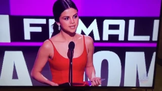 AMAs 2016   Selena Gomez  Emotional Acceptance Speech   Favorite Female Artist   Pop Rock #selena #g