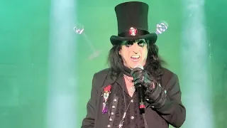 Alice Cooper - IN-CONCERT Live!! @ The Greek Theater - musicUcansee.com