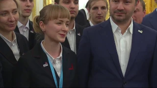 Владимир Путин лично поздравил с победой национальную сборную WorldSkills Russia на встрече в Кремле