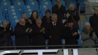 Ole celebrates with Sir Alex Ferguson after Man United win