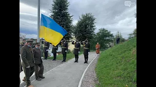 День захисника України 2020: у Львові підняли прапор на Меморіалі