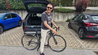 Test bici per il bagagliaio di Q4 etron.