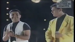 Amigos 1996 da Rede Globo - Leandro & Zezé Di Camargo cantam "Não Aprendi a Dizer Adeus" em Paulínia