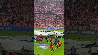 Dieser Moment ins Stadion einzulaufen, die Hymne zu hören und in die Gesichter der Fans zu blicken🔴