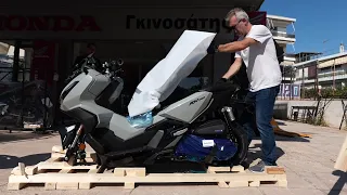 Unboxing HONDA ADV 350 scooter 2024 and set up