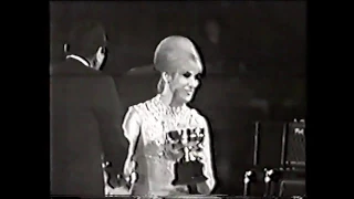 Dusty Springfield Receiving Award at the NME Poll Winners Concert 1965 * .