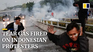 Tear gas and water cannon fired on student protests in Indonesia