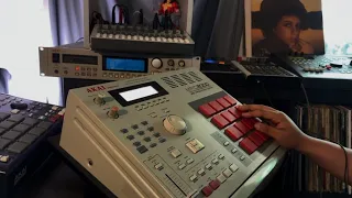 MPC 2000 making beats! Sampling Mid 70s Folk