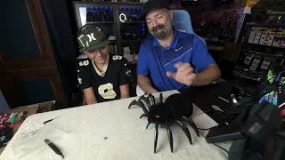 DEERC Robot Spider, Remote Control Spider with Spray