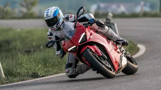 Silniční test Ducati Panigale V4