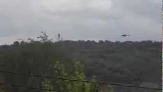 Славянск вертолет обстреливает ракетами 05 05 14 Славянск