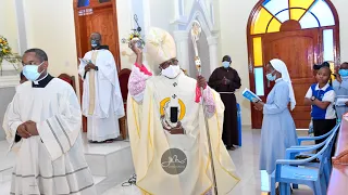 Askofu Mkuu Ruwa'ichi Alivyobariki na Kunyunyizia Maji ya Baraka Kanisa Zima la Hija la Mt Padre Pio