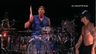 Red Hot Chili Peppers - Look Around - Live at La Cigale 2011 [HD]