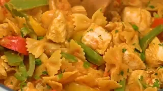 One Pot Chicken Fajita Pasta Recipe Video