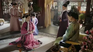 Wei Yanwan knelt in front of Ruyi and slapped her in the face, and Ruyi punished her severely.