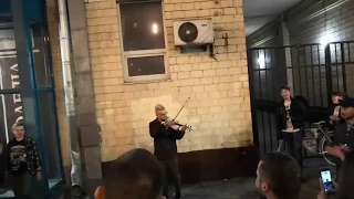 Уличный скрипач - Батарейка (Жуки)