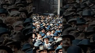 Large crowd in New York City in 1918 - Restored Footage