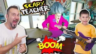 KIZGIN ÖĞRETMENE FARE VE BOMBALI DAVUL ŞAKASI! | SCARY TEACHER 3D OYNUYORUZ!