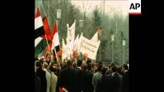 SYND 19 4 77 SYRIAN PRESIDENT ASSAD WELCOMED BY SOVIET PRESIDENT BREZHNEV IN MOSCOW