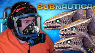 This Game Does NOT Help My Thalassophobia I Subnautica Episode 2