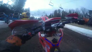 jazda po stoku narciarskim z chłapcami ⛷️🏍️