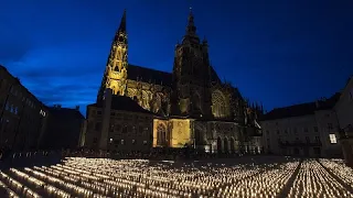 30.000 Kerzen leuchten für die Opfer von Covid-19