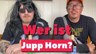 Sepp Bumsinger verkauft sein Handy an Jupp Horn