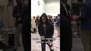 Jamie foxx does hilarious impersonation of lebron 😂