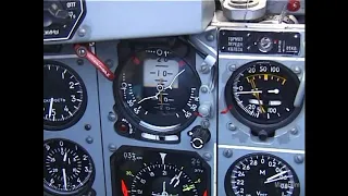 МиГ-29УБ. Бочка, разворот на КПП, ПНП. MiG-29UB Flight Director Indicators