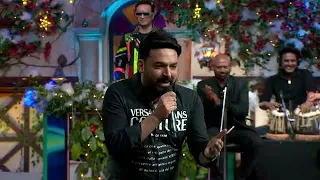 Jasbir jassi and Kapil Sharma mother duet on Coca Tera kuch kuch khenda ni on the Kapil Sharma show