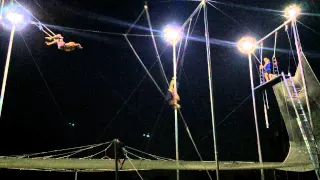 Bekah trapeze, split catch