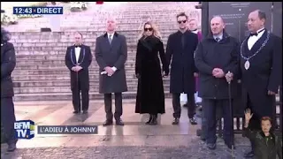 Un silence de plomb s’installe au passage du cortège funéraire de Johnny Hallyday