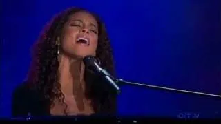 Alicia Keys - Sleeping With A Broken Heart @ Oprah