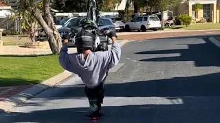 SUR RON ULTRA BEE WHEELIES DOWN THE STREETS OF AUSTRALIA🇦🇺💯