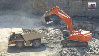 HITACHI ZAXIS 870 LCH & CAT 775G Quarry / Steinbruch, Germany, 2018. #1