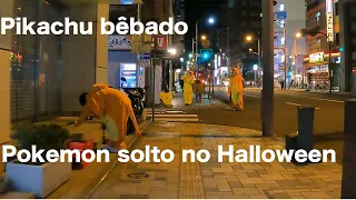 Noite de Halloween Carnaval do Japão Pockemon soltos na cidade