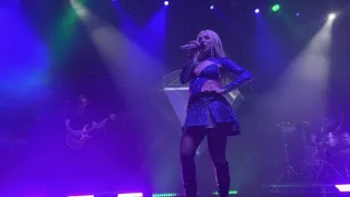 Sweet But Psycho / The Motto - Ava Max On Tour (Finally) live in Manchester END