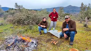 Vamos a asar un cacho de panceta que está la cosa pa pocas bromas