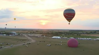 France welcomes world's largest hot air balloons gathering | AFP