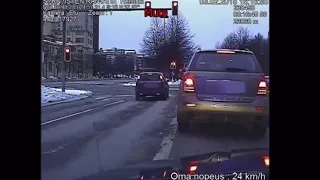 [SUBTITLES] Ferocious police chase in snowy Helsinki // Finnish police vs a drug-driver // MTV Oy