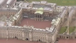 Buckingham Palace Walls Breached