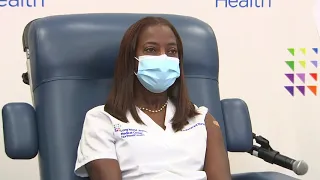 NYC Nurse Receives First COVID-19 Vaccine | NBC New York