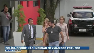 Polícia decide não indiciar Neymar por estupro