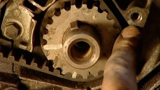 Changing the Cambelt - Peugeot 205 - Wheeler Dealers