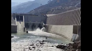 Sediments Flushing of Hydropower Dam Reservoir by Spillway