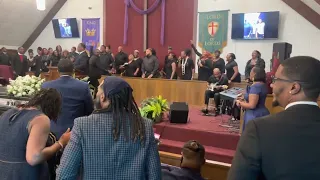 Pastor Shocks Congregation with Unexpected Praise Break Shutdown - You Won't Believe What Happened!